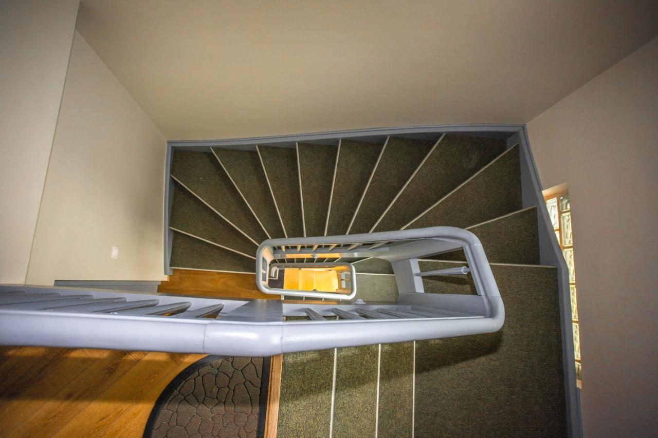 Appart Cosy Prive Avec Parking Gratuit Aux Portes De Strasbourg Hoenheim Exterior photo